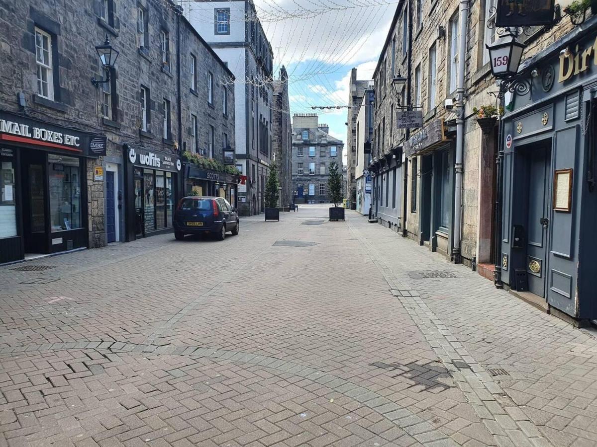 Lovely 2 Bedroom Flat In The Heart Of The City Edimburgo Exterior foto